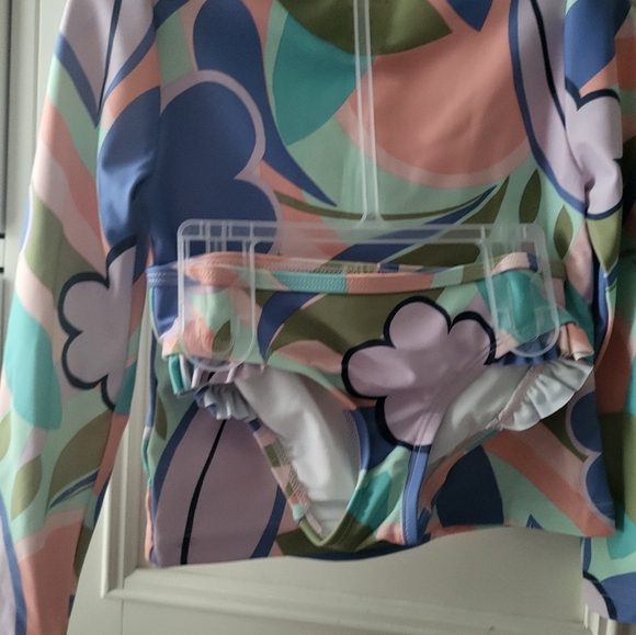 Toddler Swim suit and Hat 4T Last Set Left - Picture 8 of 8